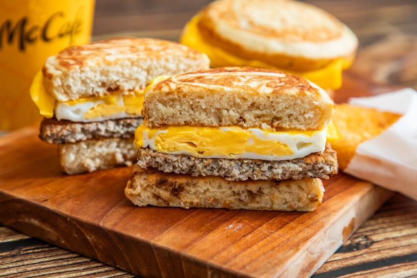 日本超人氣，麥當勞限時厚鬆餅，楓糖鬆餅漢堡。