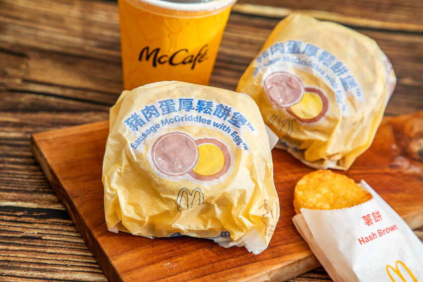 日本超人氣，麥當勞限時厚鬆餅，楓糖鬆餅漢堡。