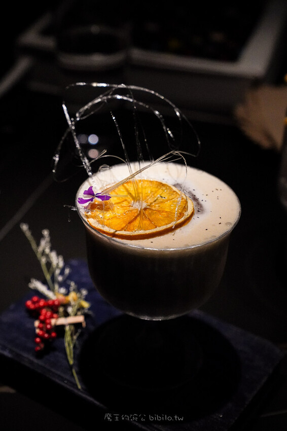 AKA Artland 亞典書店 X魔王 隱藏在地下室的藝廊餐廳 台北餐酒館推薦！