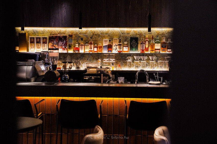 AKA Artland 亞典書店 X魔王 隱藏在地下室的藝廊餐廳 台北餐酒館推薦！