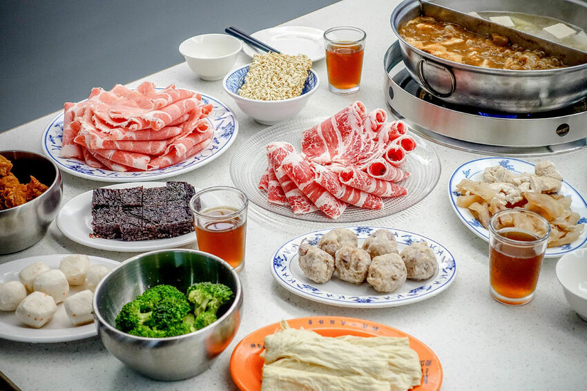 AKA Artland 亞典書店 X魔王 隱藏在地下室的藝廊餐廳 台北餐酒館推薦！