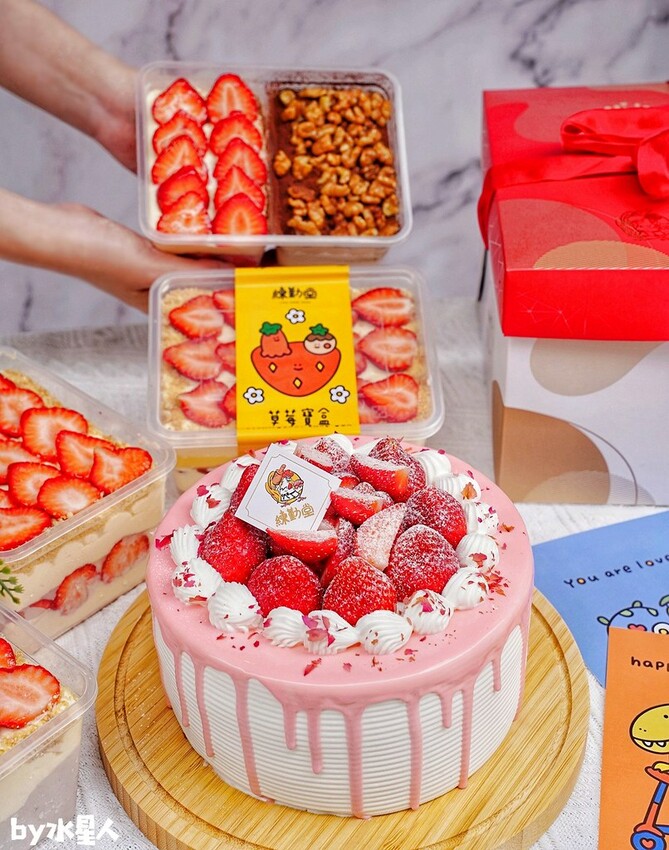 台中草莓生日蛋糕 練勤堂