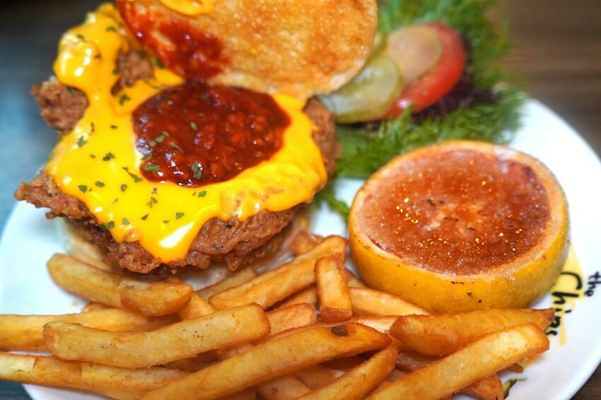 台北信義︱The chips 美式餐廳ATT信義店︱ATT 4 FUN聚餐餐廳推薦，提供豐富多樣的餐點 - 袁彬的美食旅遊筆記