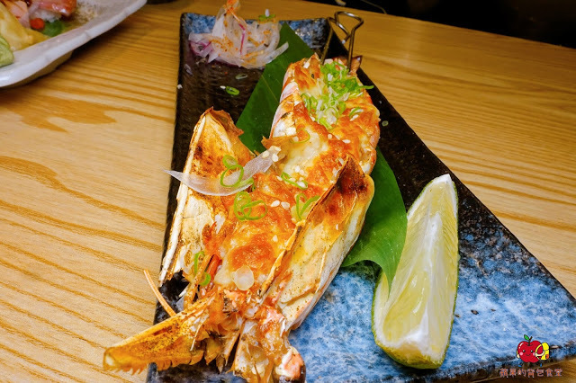 [食記] 新竹北區 - 花沺すし日式料理 海膽手卷滿滿鮮味 焗烤大明蝦鮮味奶香融合 推薦$990套餐的握壽司烤蝦頭飯
