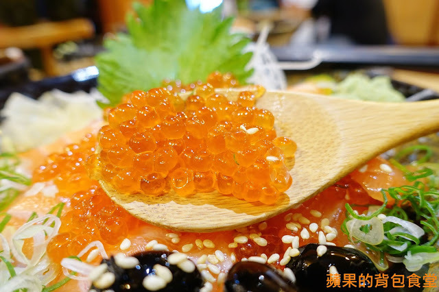 新竹北區 - 花沺すし日式料理 美味親民日本料理 牛肉丼飯滑嫩微甜 鮮甜炙燒握壽司 鮭魚親子丼油脂香海味濃 一訪再訪的首選餐廳