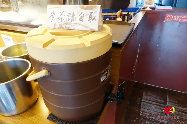 [新竹便當] 花沺日式便當 牛肉丼肉質軟嫩充滿牛香 外脆內多汁唐揚雞 新鮮海鮮搭配Q彈讚岐烏龍炒麵