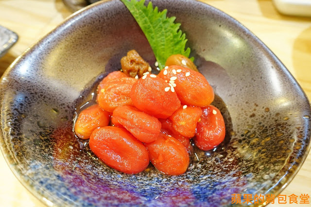 新竹北區 - 花沺すし日式料理 美味親民日本料理 牛肉丼飯滑嫩微甜 鮮甜炙燒握壽司 鮭魚親子丼油脂香海味濃 一訪再訪的首選餐廳