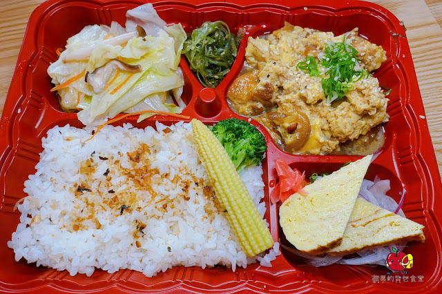 [新竹便當] 花沺日式便當 牛肉丼肉質軟嫩充滿牛香 外脆內多汁唐揚雞 新鮮海鮮搭配Q彈讚岐烏龍炒麵