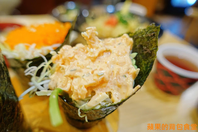 新竹北區 - 花沺すし日式料理 美味親民日本料理 牛肉丼飯滑嫩微甜 鮮甜炙燒握壽司 鮭魚親子丼油脂香海味濃 一訪再訪的首選餐廳