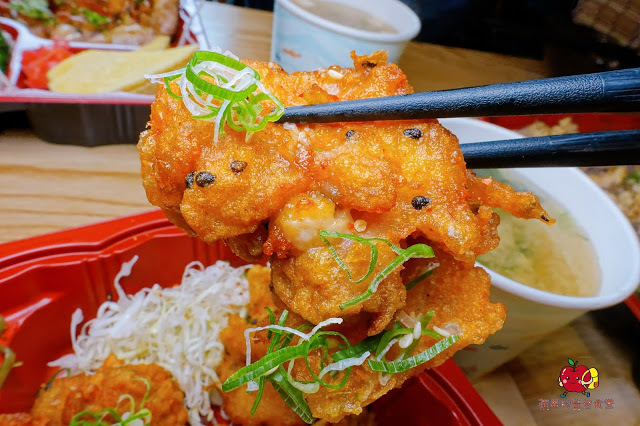 [新竹便當] 花沺日式便當 牛肉丼肉質軟嫩充滿牛香 外脆內多汁唐揚雞 新鮮海鮮搭配Q彈讚岐烏龍炒麵