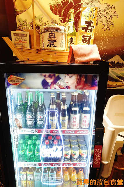 新竹北區 - 花沺すし日式料理 美味親民日本料理 牛肉丼飯滑嫩微甜 鮮甜炙燒握壽司 鮭魚親子丼油脂香海味濃 一訪再訪的首選餐廳