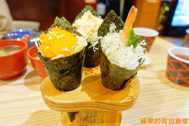 新竹北區 - 花沺すし日式料理 美味親民日本料理 牛肉丼飯滑嫩微甜 鮮甜炙燒握壽司 鮭魚親子丼油脂香海味濃 一訪再訪的首選餐廳