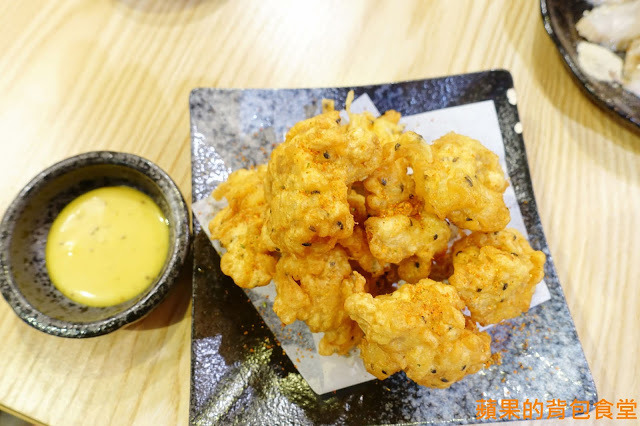 新竹北區 - 花沺すし日式料理 美味親民日本料理 牛肉丼飯滑嫩微甜 鮮甜炙燒握壽司 鮭魚親子丼油脂香海味濃 一訪再訪的首選餐廳