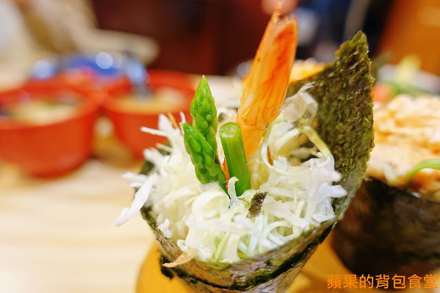 新竹北區 - 花沺すし日式料理 美味親民日本料理 牛肉丼飯滑嫩微甜 鮮甜炙燒握壽司 鮭魚親子丼油脂香海味濃 一訪再訪的首選餐廳