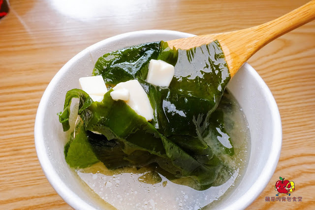 [新竹便當] 花沺日式便當 牛肉丼肉質軟嫩充滿牛香 外脆內多汁唐揚雞 新鮮海鮮搭配Q彈讚岐烏龍炒麵