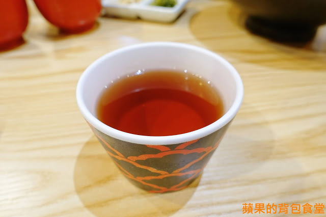 新竹北區 - 花沺すし日式料理 美味親民日本料理 牛肉丼飯滑嫩微甜 鮮甜炙燒握壽司 鮭魚親子丼油脂香海味濃 一訪再訪的首選餐廳