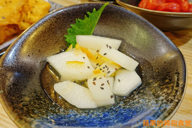 新竹北區 - 花沺すし日式料理 美味親民日本料理 牛肉丼飯滑嫩微甜 鮮甜炙燒握壽司 鮭魚親子丼油脂香海味濃 一訪再訪的首選餐廳