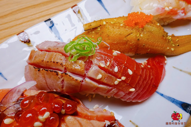[食記] 新竹北區 - 花沺すし日式料理 海膽手卷滿滿鮮味 焗烤大明蝦鮮味奶香融合 推薦$990套餐的握壽司烤蝦頭飯