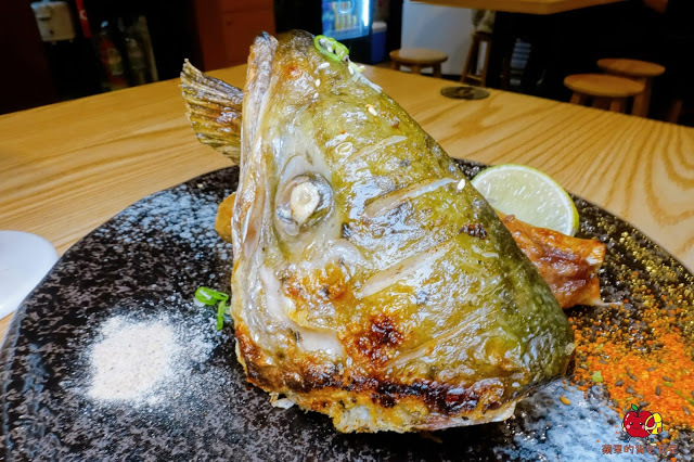 [食記] 新竹北區 - 花沺すし日式料理 海膽手卷滿滿鮮味 焗烤大明蝦鮮味奶香融合 推薦$990套餐的握壽司烤蝦頭飯