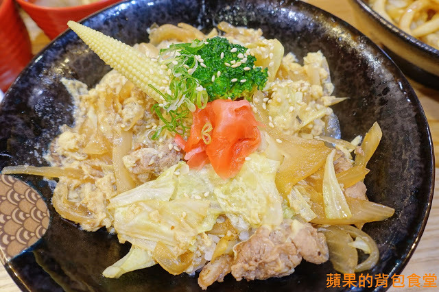 新竹北區 - 花沺すし日式料理 美味親民日本料理 牛肉丼飯滑嫩微甜 鮮甜炙燒握壽司 鮭魚親子丼油脂香海味濃 一訪再訪的首選餐廳