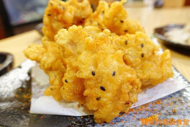 新竹北區 - 花沺すし日式料理 美味親民日本料理 牛肉丼飯滑嫩微甜 鮮甜炙燒握壽司 鮭魚親子丼油脂香海味濃 一訪再訪的首選餐廳