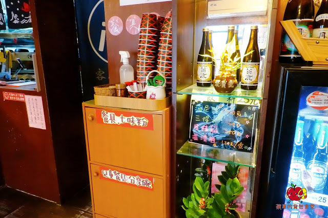 [新竹便當] 花沺日式便當 牛肉丼肉質軟嫩充滿牛香 外脆內多汁唐揚雞 新鮮海鮮搭配Q彈讚岐烏龍炒麵