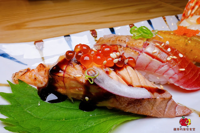 [食記] 新竹北區 - 花沺すし日式料理 海膽手卷滿滿鮮味 焗烤大明蝦鮮味奶香融合 推薦$990套餐的握壽司烤蝦頭飯