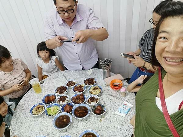 台北市萬華區(台北/萬華)小王清湯瓜仔肉更名為「小王煮瓜」，米其林台北必比登推薦美食