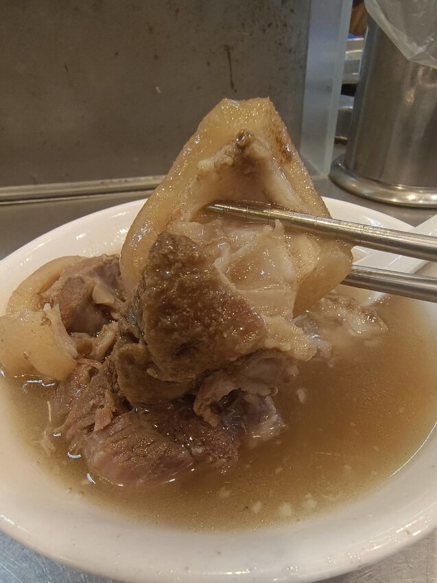 278550.jpg - 【台北.萬華】華西街小吃推薦。小王滷肉飯+瓜仔肉湯&超嫩當歸豬腳湯