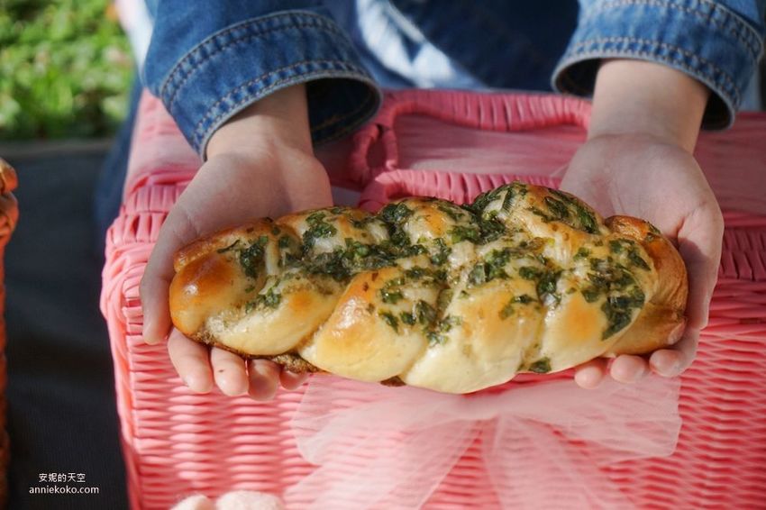 [創盛號烘焙本舖-新莊新泰店]排隊秒殺系羅宋來新莊了 大推水果蛋糕盒與芋泥系列 數十款台歐式麵包挑戰新莊人味蕾 - 安妮的天空