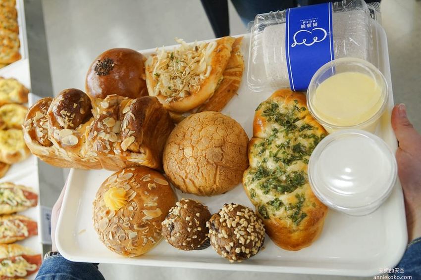 [創盛號烘焙本舖-新莊新泰店]排隊秒殺系羅宋來新莊了 大推水果蛋糕盒與芋泥系列 數十款台歐式麵包挑戰新莊人味蕾 - 安妮的天空