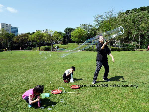 【泡泡奇蹟】泡泡達人許日榮 #無毒泡泡 #泡泡表演 #泡泡派對 沉浸於泡泡中的歡樂時光 (25).JPG 【泡泡奇蹟】泡泡達人許日榮 #無毒泡泡 #泡泡表演 #泡泡派對 沉浸於泡泡中的歡樂時光 (25).JPG