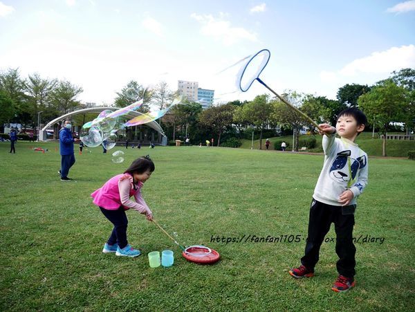 【泡泡奇蹟】泡泡達人許日榮 #無毒泡泡 #泡泡表演 #泡泡派對 沉浸於泡泡中的歡樂時光 (20).JPG 【泡泡奇蹟】泡泡達人許日榮 #無毒泡泡 #泡泡表演 #泡泡派對 沉浸於泡泡中的歡樂時光 (20).JPG