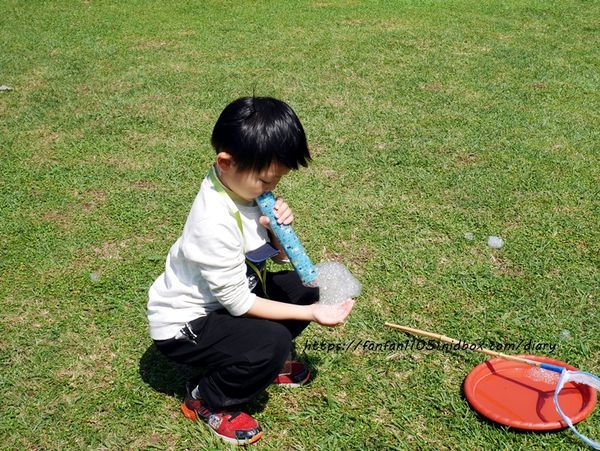 【泡泡奇蹟】泡泡達人許日榮 #無毒泡泡 #泡泡表演 #泡泡派對 沉浸於泡泡中的歡樂時光 (23).JPG 【泡泡奇蹟】泡泡達人許日榮 #無毒泡泡 #泡泡表演 #泡泡派對 沉浸於泡泡中的歡樂時光 (23).JPG