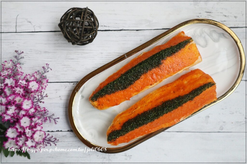 台北市松山區【查理布朗烘焙ChirleBrown】湯普斯系列-花生&大蒜&明太子~團購冠軍推薦 宅配美食推薦 早餐、下午茶、宵夜首選