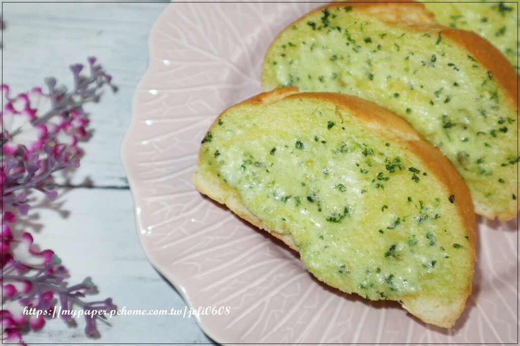 台北市松山區【查理布朗烘焙ChirleBrown】湯普斯系列-花生&大蒜&明太子~團購冠軍推薦 宅配美食推薦 早餐、下午茶、宵夜首選