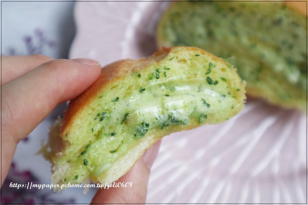 台北市松山區【查理布朗烘焙ChirleBrown】湯普斯系列-花生&大蒜&明太子~團購冠軍推薦 宅配美食推薦 早餐、下午茶、宵夜首選