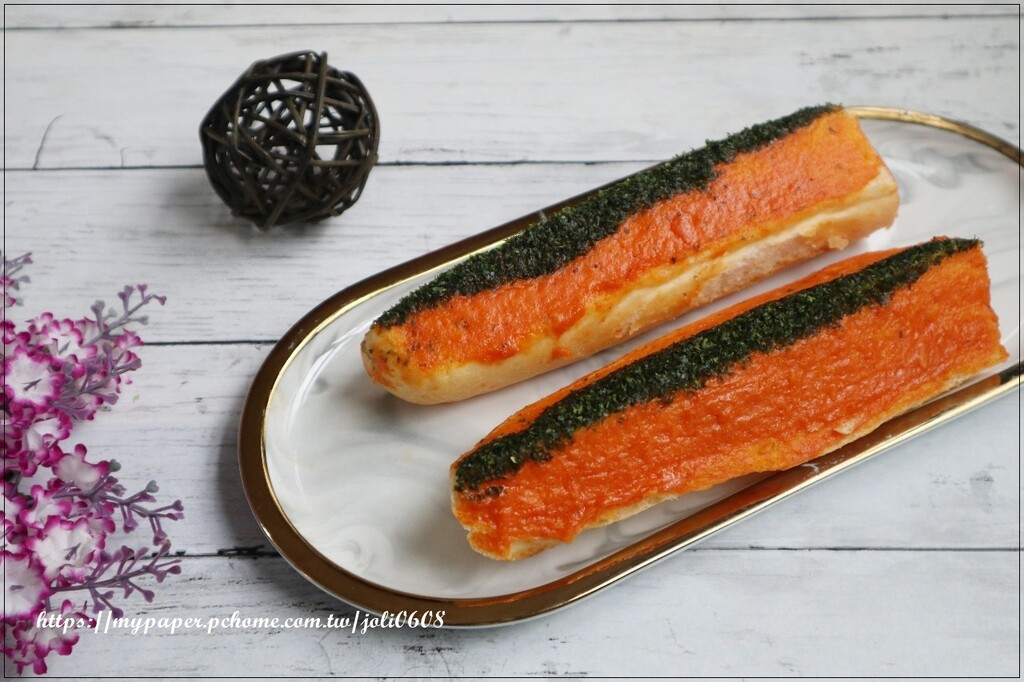 台北市松山區【查理布朗烘焙ChirleBrown】湯普斯系列-花生&大蒜&明太子~團購冠軍推薦 宅配美食推薦 早餐、下午茶、宵夜首選