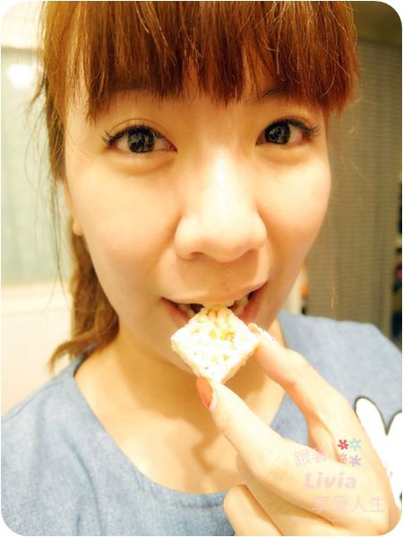 美食。點心│ 台北 查理布朗 果漾爆爆 台灣必帶伴手禮 酸甜米果好滋味 點心/零嘴/茶點 ❤跟著Livia享受人生❤