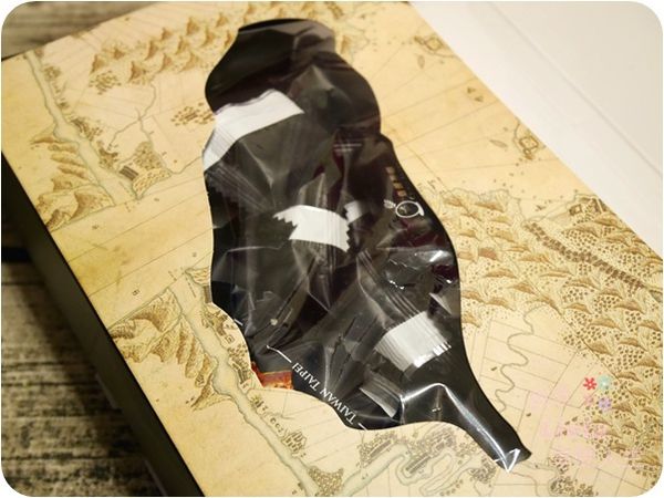 美食。點心│ 台北 查理布朗 果漾爆爆 台灣必帶伴手禮 酸甜米果好滋味 點心/零嘴/茶點 ❤跟著Livia享受人生❤