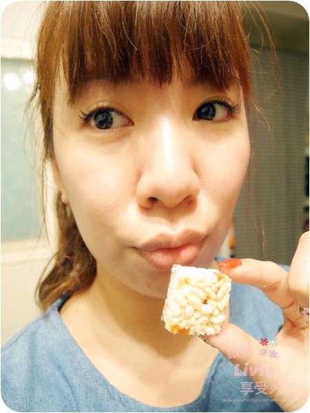 美食。點心│ 台北 查理布朗 果漾爆爆 台灣必帶伴手禮 酸甜米果好滋味 點心/零嘴/茶點 ❤跟著Livia享受人生❤