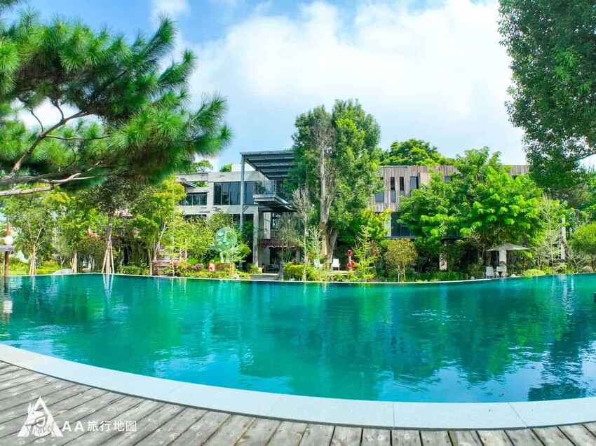 和上面那張相比，大家更喜歡哪一張照片呢?有沒有發現兩張照片有什麼不同之處嗎?