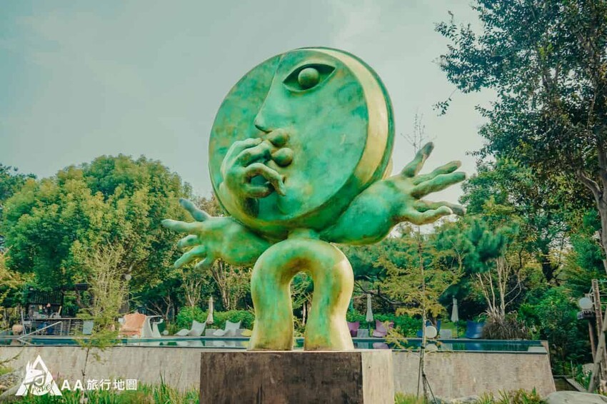 這邊提供幾個可以蓋章的雕像，這是其中一個