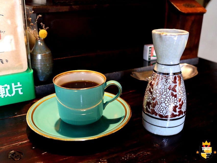 台南咖啡館／隱藏版咖哩飯一週只賣4天／一天限量只賣8份／沒預訂保證吃不到／嚴選食材現點現做／手沖單品咖啡／日式復古老屋