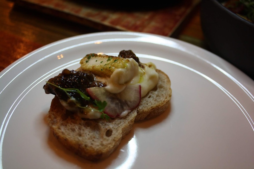 【東區餐酒館推薦】Closet衣櫥餐酒館-台北東區人氣打卡地點,歐洲建築風格瞬間來到歐洲享受美酒與美食Closet Restaurant & Bar