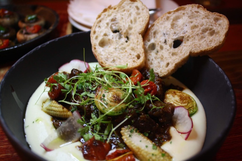 【東區餐酒館推薦】Closet衣櫥餐酒館-台北東區人氣打卡地點,歐洲建築風格瞬間來到歐洲享受美酒與美食Closet Restaurant & Bar