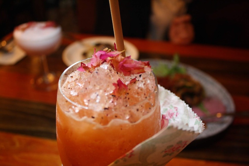 【東區餐酒館推薦】Closet衣櫥餐酒館-台北東區人氣打卡地點,歐洲建築風格瞬間來到歐洲享受美酒與美食Closet Restaurant & Bar