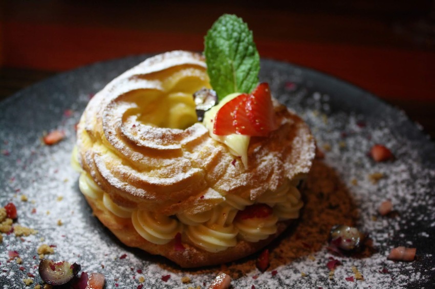 【東區餐酒館推薦】Closet衣櫥餐酒館-台北東區人氣打卡地點,歐洲建築風格瞬間來到歐洲享受美酒與美食Closet Restaurant & Bar