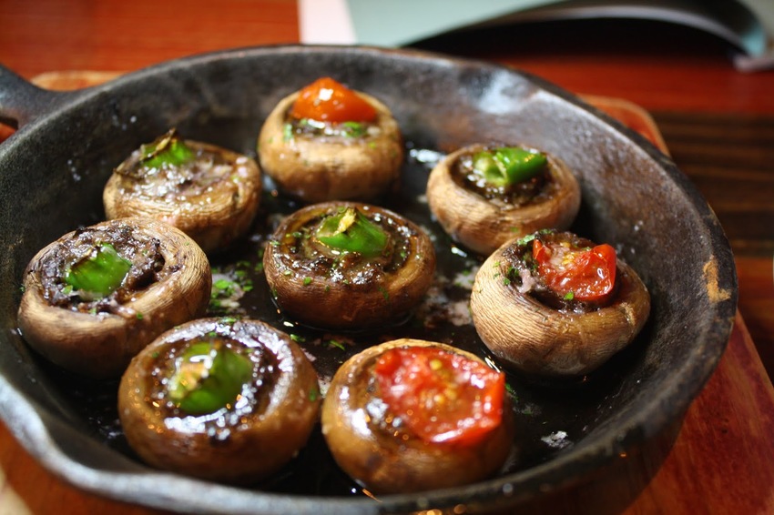 【東區餐酒館推薦】Closet衣櫥餐酒館-台北東區人氣打卡地點,歐洲建築風格瞬間來到歐洲享受美酒與美食Closet Restaurant & Bar