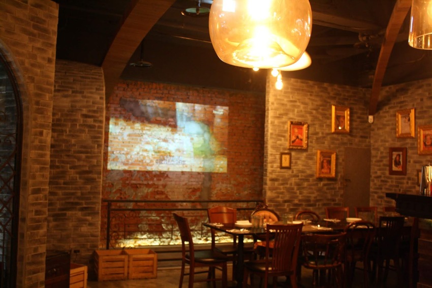 【東區餐酒館推薦】Closet衣櫥餐酒館-台北東區人氣打卡地點,歐洲建築風格瞬間來到歐洲享受美酒與美食Closet Restaurant & Bar